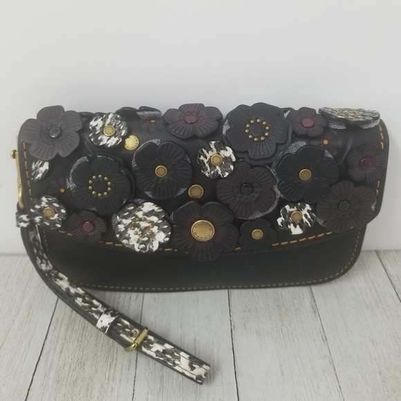 Coach Tea Rose Leather Clutch/Wristlet - Picture 4 of 8